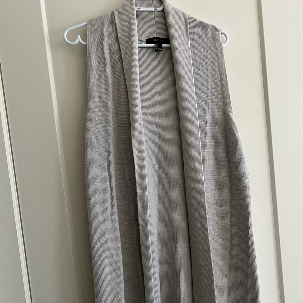 Grey cardigan